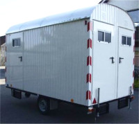 Sanitärwagen Schwarz / Weiß